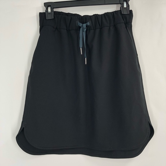 LULULEMON On The Fly Skirt 21" Black 6 W8897S Drawstring Elastic Waist Luxtreme - Picture 2 of 8
